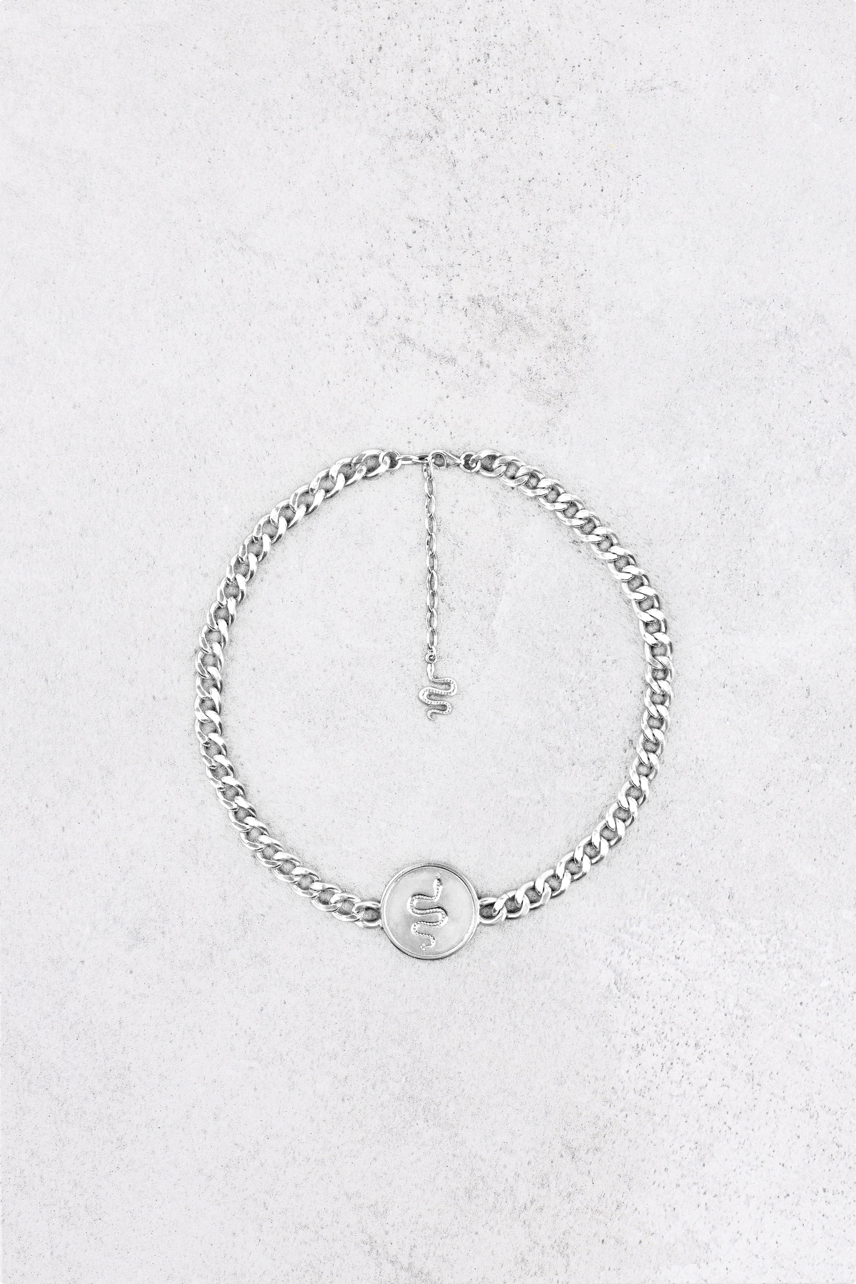 Oray choker, close-up of the medallion and chain