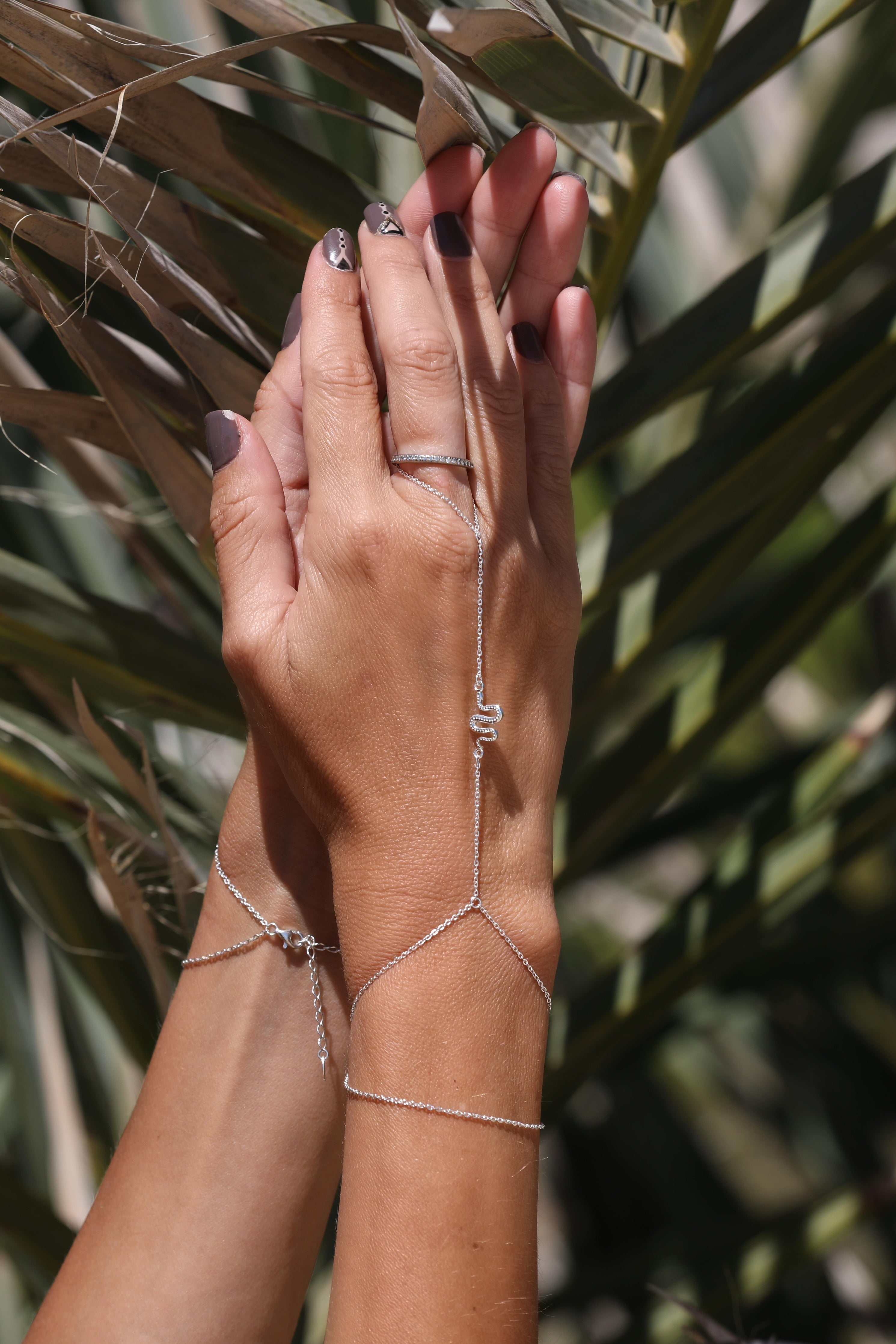 Nahesa serpent hand chain, close-up of the serpent detail