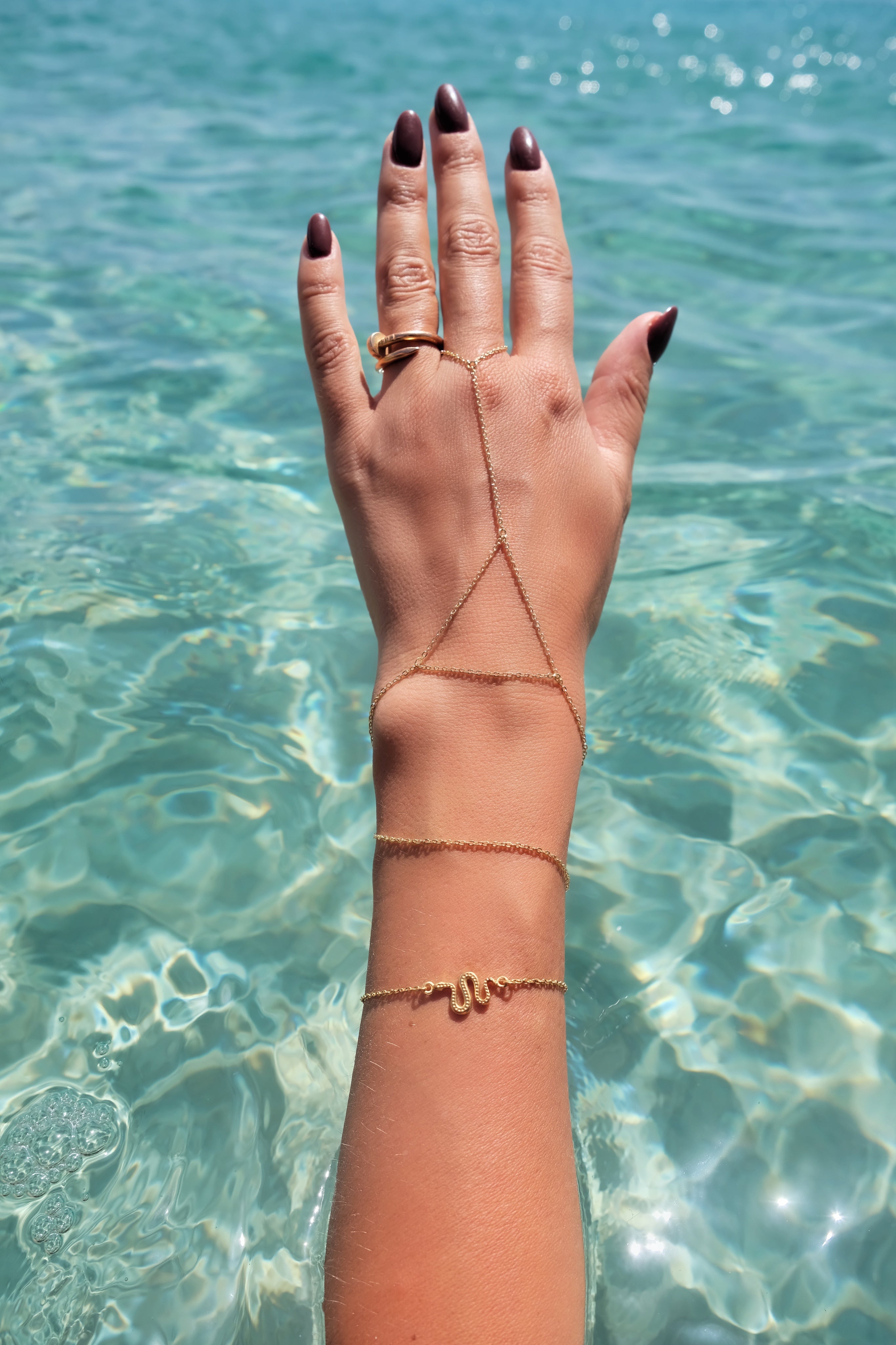 Sanje hand chain, flat lay product photo